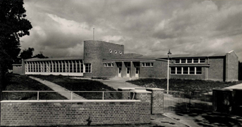 Totternhoe School about 1960 [Z55/1/80]
